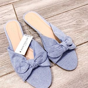 NWT Ann Taylor Blue Open Toed Sandal